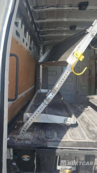 2018 Nissan NV2500 HD Cargo SV High Roof 146.1" WB - zdjęcie 18 z 40 - miniatura
