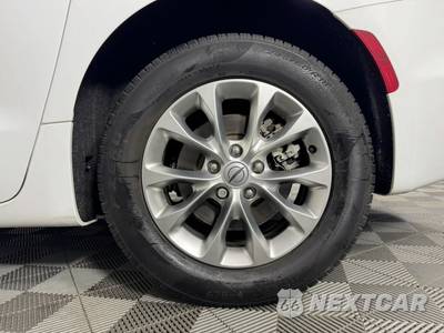 2024 Chrysler Pacifica Touring L 121.6" WB - zdjęcie 45 z 47 - miniatura