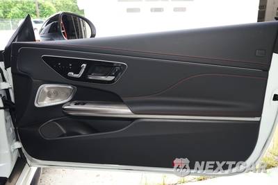2026 Mercedes-Benz AMG CLE 53 4MATIC+ Convertible - zdjęcie 27 z 36 - miniatura