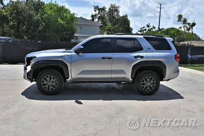 2025 Toyota 4Runner SR5 - zdjęcie 7 z 21 - miniatura