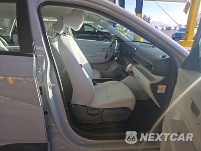 2024 Hyundai Kona Electric SE - zdjęcie 8 z 26 - miniatura