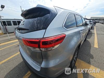 2019 Toyota Highlander XLE - zdjęcie 4 z 25 - miniatura