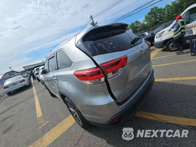 2019 Toyota Highlander XLE - zdjęcie 6 z 25 - miniatura