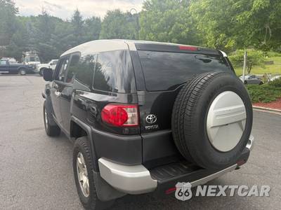 2010 Toyota FJ Cruiser w/Rear Doors - zdjęcie 3 z 33 - miniatura