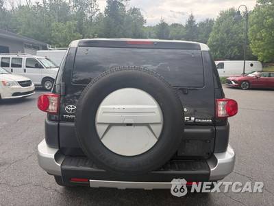 2010 Toyota FJ Cruiser w/Rear Doors - zdjęcie 4 z 33 - miniatura