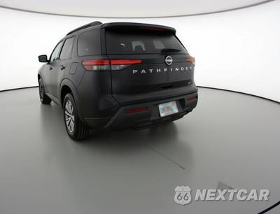 2025 Nissan Pathfinder SV - zdjęcie 5 z 12 - miniatura