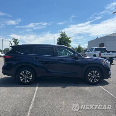 2023 Toyota Highlander XLE - zdjęcie 8 z 23 - miniatura