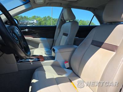 2013 Toyota Camry XLE - zdjęcie 7 z 29 - miniatura