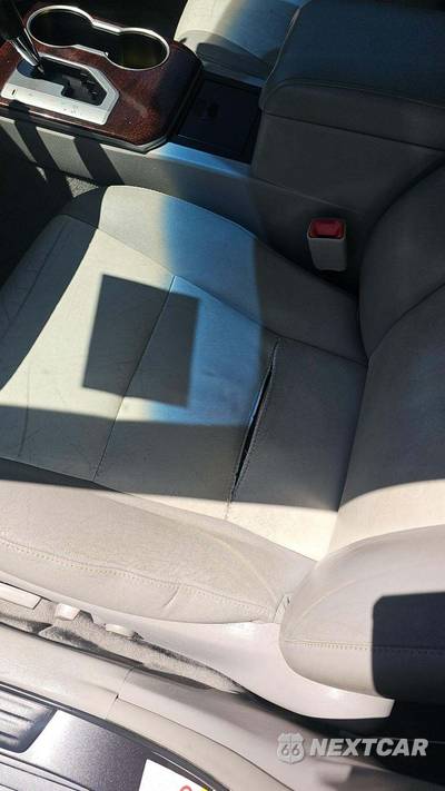 2013 Toyota Camry XLE - zdjęcie 20 z 29 - miniatura