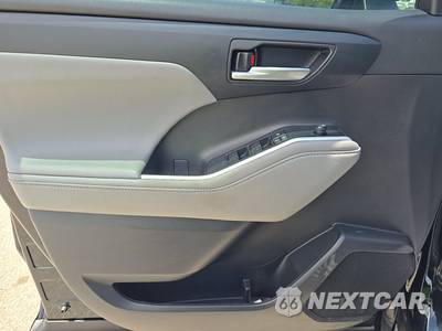 2023 Toyota Highlander XLE - zdjęcie 9 z 29 - miniatura