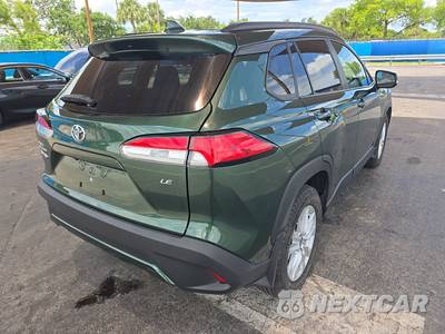 2024 Toyota Corolla Cross LE - zdjęcie 4 z 20 - miniatura