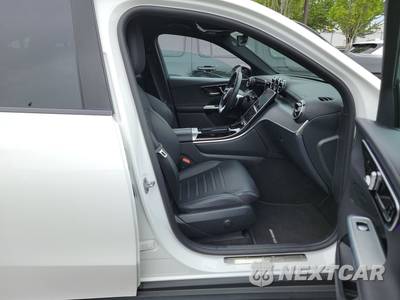 2023 Mercedes-Benz GLC 300 - zdjęcie 14 z 31 - miniatura