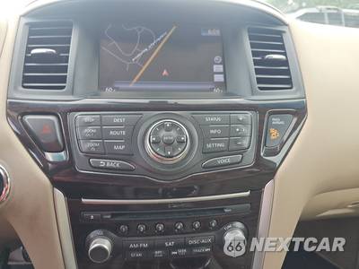 2014 Nissan Pathfinder SL - zdjęcie 11 z 30 - miniatura