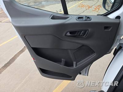 2025 Ford Transit 250 Cargo Van Low Roof 130.0" WB - zdjęcie 9 z 33 - miniatura