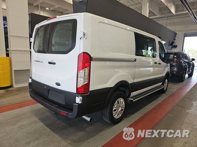 2025 Ford Transit 250 Cargo Van Low Roof 130.0" WB - zdjęcie 4 z 36 - miniatura