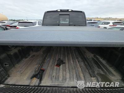 2020 Nissan TITAN PRO-4X Crew Cab Extra Short Bed - zdjęcie 16 z 66 - miniatura