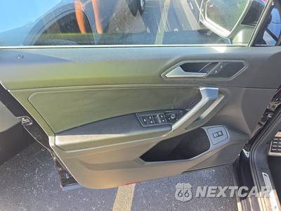 2019 Volkswagen Tiguan SEL Jet Black R-Line - zdjęcie 9 z 29 - miniatura