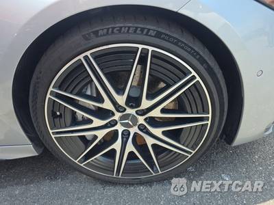 2025 Mercedes-Benz AMG C 43 4MATIC - zdjęcie 9 z 26 - miniatura