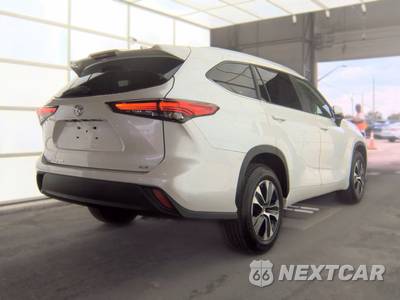 2023 Toyota Highlander XLE - zdjęcie 4 z 22 - miniatura