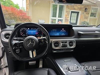 2025 Mercedes-Benz G 550 4MATIC - zdjęcie 14 z 21 - miniatura