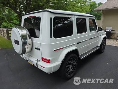 2025 Mercedes-Benz G 550 4MATIC - zdjęcie 4 z 21 - miniatura