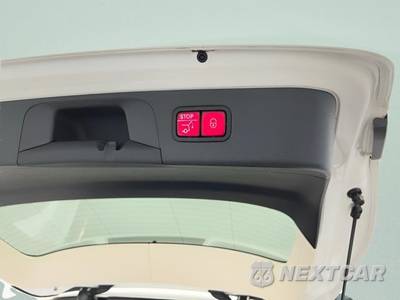 2022 Mercedes-Benz GLC 300 4MATIC - zdjęcie 37 z 38 - miniatura