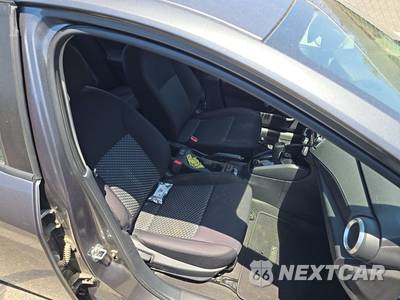 2021 Nissan Versa S - zdjęcie 8 z 38 - miniatura
