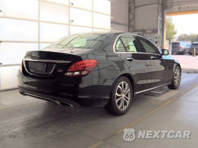 2017 Mercedes-Benz C 300 Sedan - zdjęcie 4 z 20 - miniatura
