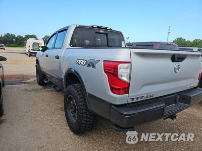 2018 Nissan TITAN PRO-4X Crew Cab Short Bed - zdjęcie 6 z 37 - miniatura