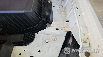 2019 Nissan TITAN SV Crew Cab Short Bed - zdjęcie 21 z 35 - miniatura