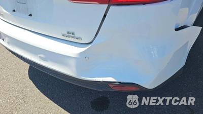 2016 Ford Focus SE Sedan - zdjęcie 42 z 51 - miniatura