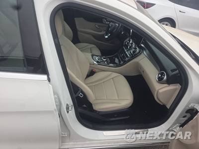 2018 Mercedes-Benz C 300 Sedan - zdjęcie 8 z 26 - miniatura