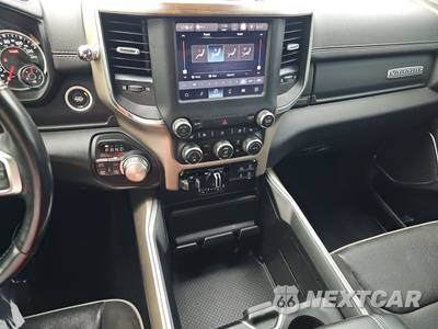 2022 Ram 1500 Laramie Crew Cab Short Bed - zdjęcie 11 z 26 - miniatura