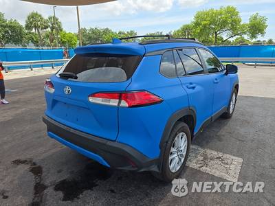2024 Toyota Corolla Cross LE - zdjęcie 4 z 19 - miniatura
