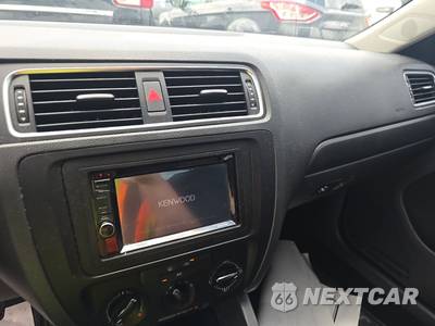 2014 Volkswagen Jetta SE Sedan - zdjęcie 11 z 37 - miniatura