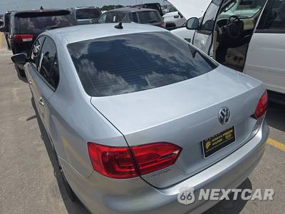 2014 Volkswagen Jetta SE Sedan - zdjęcie 6 z 37 - miniatura