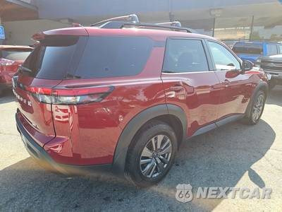 2024 Nissan Pathfinder SV - zdjęcie 4 z 17 - miniatura