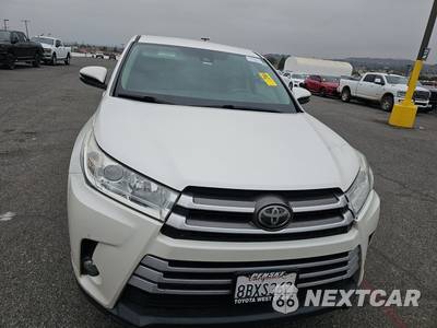 2018 Toyota Highlander LE Plus - zdjęcie 2 z 40 - miniatura