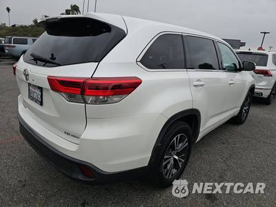 2018 Toyota Highlander LE Plus - zdjęcie 4 z 40 - miniatura