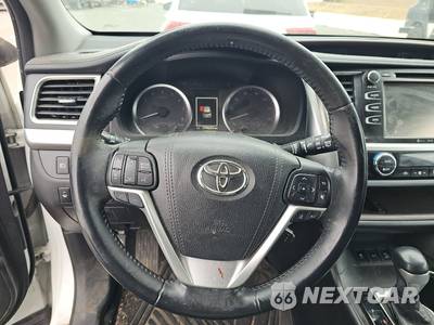 2018 Toyota Highlander LE Plus - zdjęcie 10 z 40 - miniatura