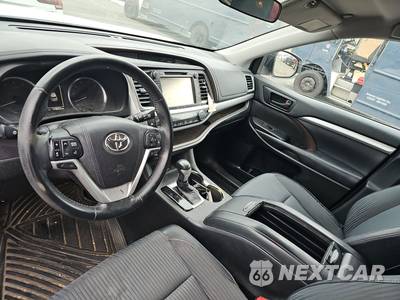 2018 Toyota Highlander LE Plus - zdjęcie 11 z 40 - miniatura