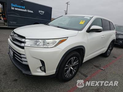 2018 Toyota Highlander LE Plus - zdjęcie 1 z 40 - miniatura