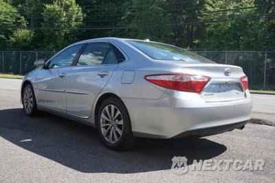 2017 Toyota Camry XLE - zdjęcie 5 z 36 - miniatura