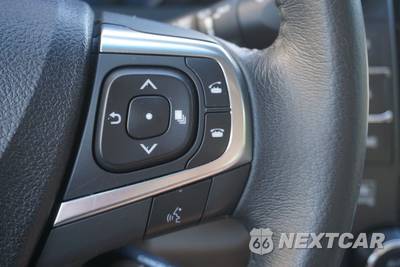 2017 Toyota Camry XLE - zdjęcie 28 z 36 - miniatura
