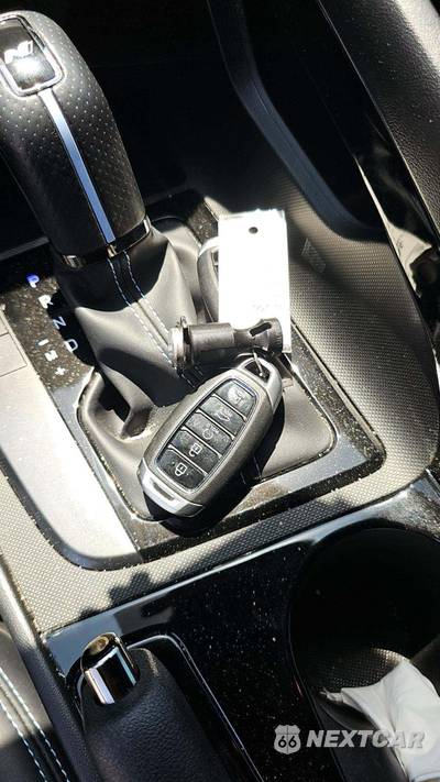 2022 Hyundai Elantra N - zdjęcie 21 z 22 - miniatura