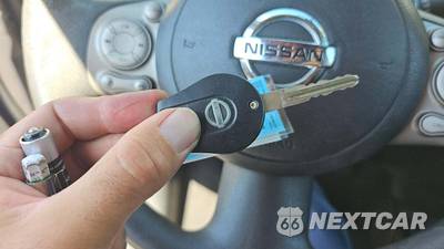 2013 Nissan Versa 1.6 SV - zdjęcie 17 z 34 - miniatura