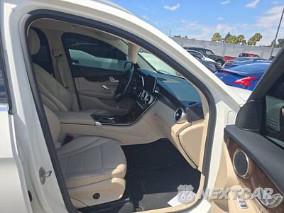 2017 Mercedes-Benz GLC 300 - zdjęcie 8 z 25 - miniatura
