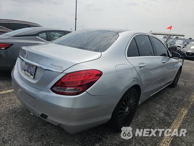 2017 Mercedes-Benz C 300 4MATIC Sedan w/Luxury Pkg - zdjęcie 4 z 29 - miniatura