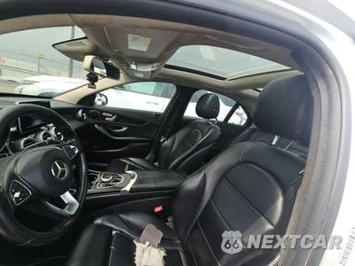 2017 Mercedes-Benz C 300 4MATIC Sedan w/Luxury Pkg - zdjęcie 17 z 29 - miniatura