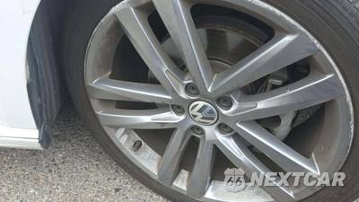2018 Volkswagen Passat 2.0T R-Line - zdjęcie 25 z 28 - miniatura